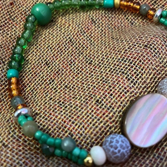 Handmade Jewelry Unisex Elastic Bracelet w Upcycled & New Beads One of a Kind - Picture 3 of 3